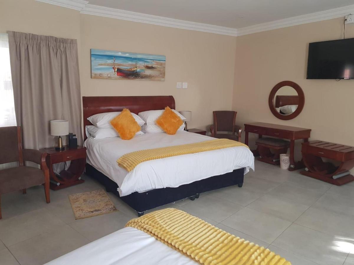 Benoni N12 Hotel Luaran gambar