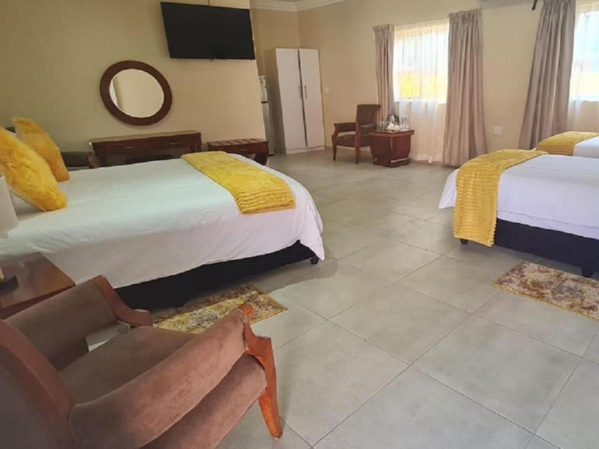Benoni N12 Hotel Luaran gambar