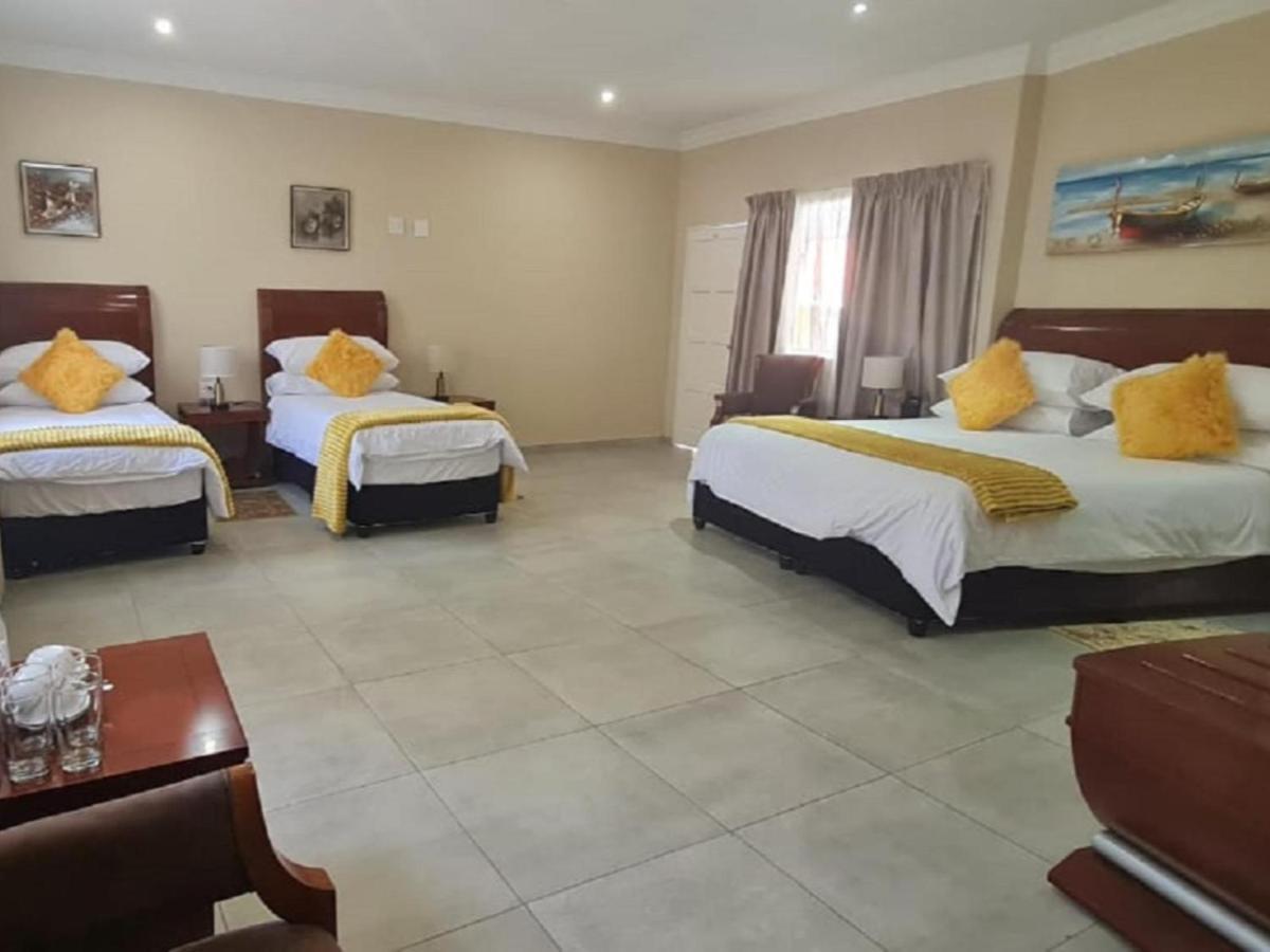 Benoni N12 Hotel Luaran gambar